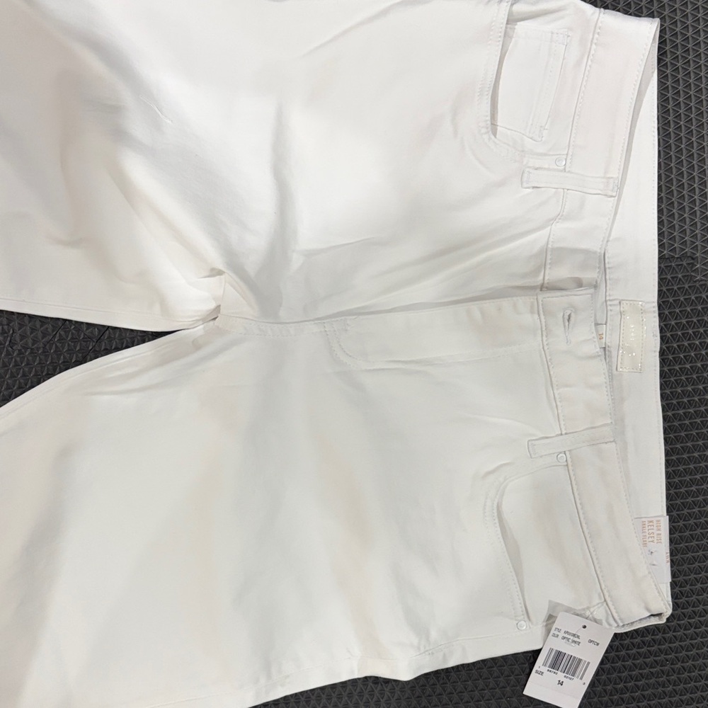 Kut from the Kloth Crisp White Cropped Jeans